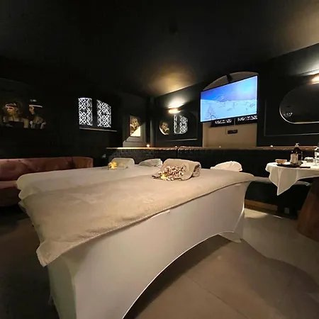 Szálloda Storytellers Palace 5*