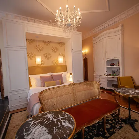 מלון Storytellers Palace 5*