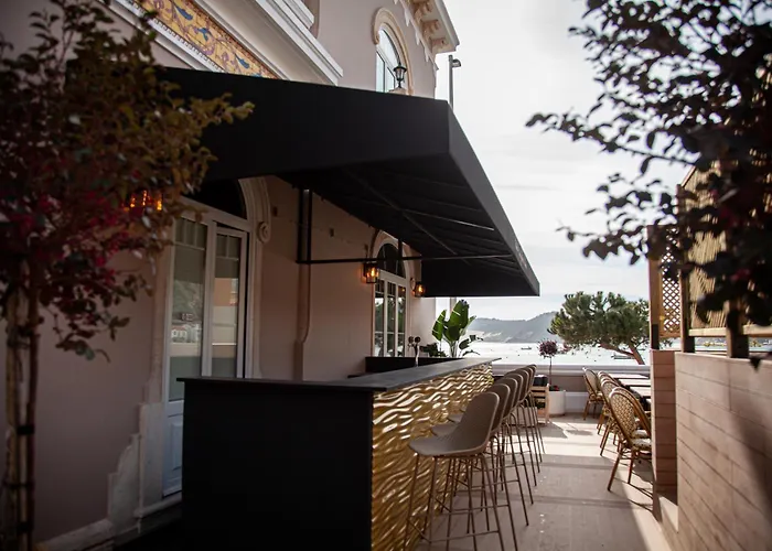 Hotel Storytellers Palace Sao Martinho do Porto